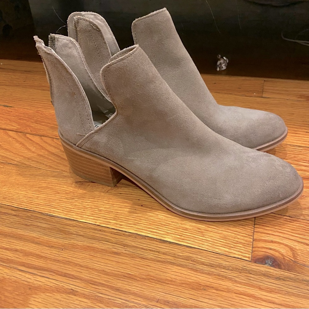 NEW Steve Madden Lancaster Bootie- Size 6.5